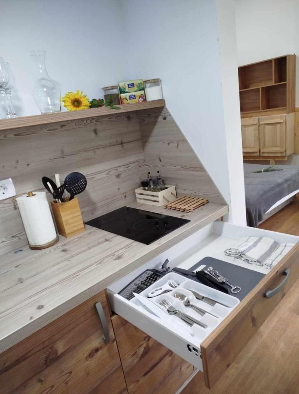 Kitchen or kitchenette, kitchen