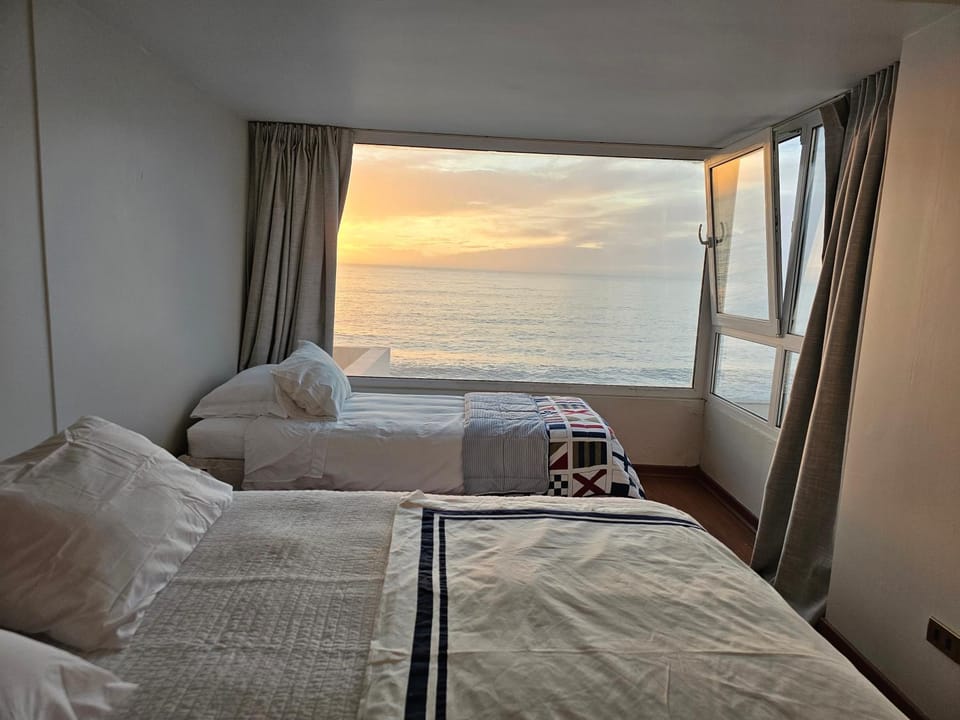 Bed, Natural landscape, Photo of the whole room, Bedroom, Sea view