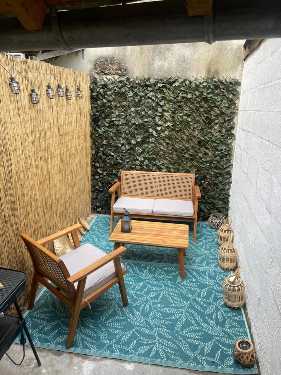 BBQ facilities, Inner courtyard view