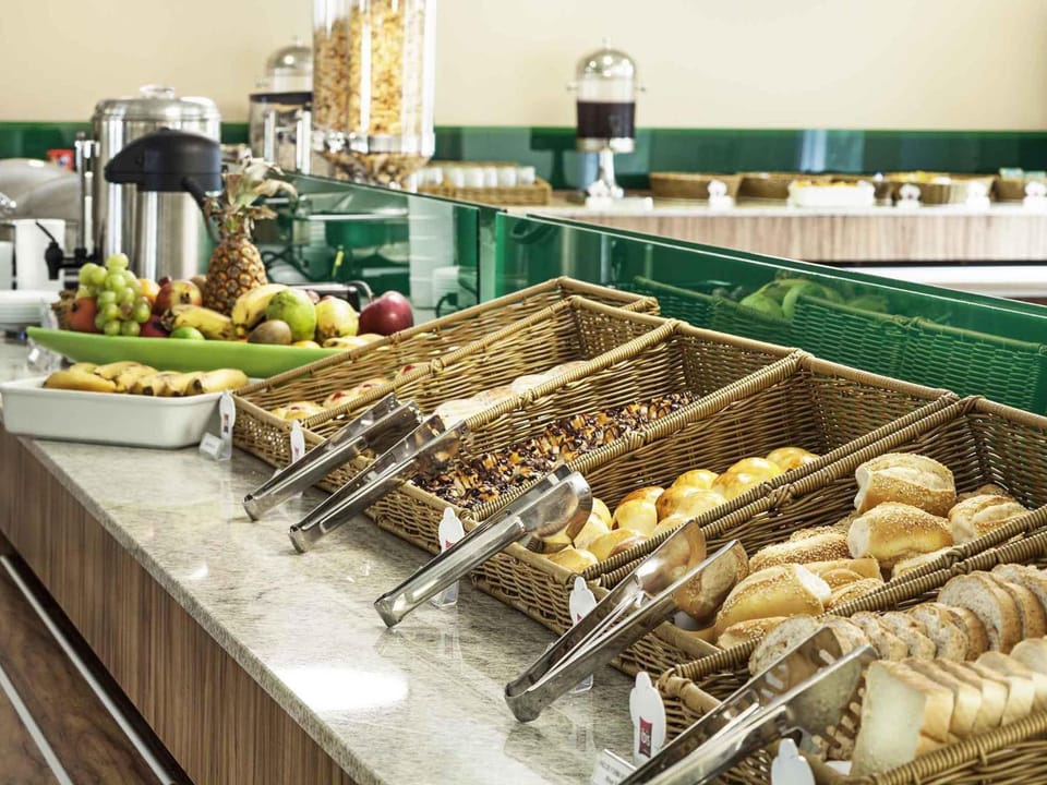 Food and drinks, Breakfast, Continental breakfast, Buffet breakfast