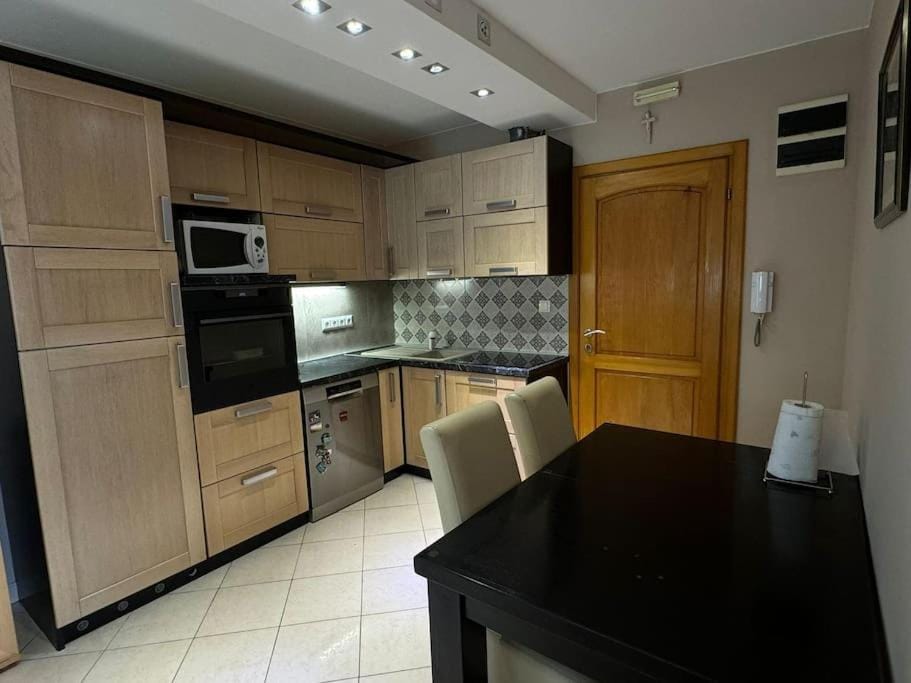 Kitchen or kitchenette, dishwasher