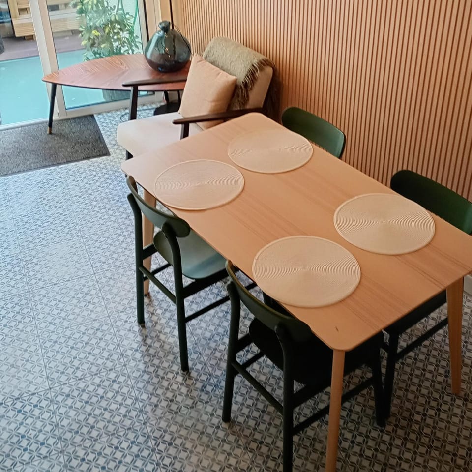Living room, Seating area, Dining area