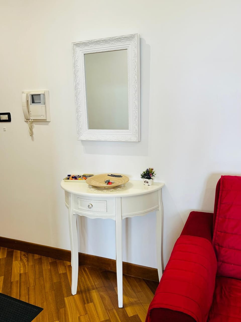 Facade/entrance, Living room, Seating area