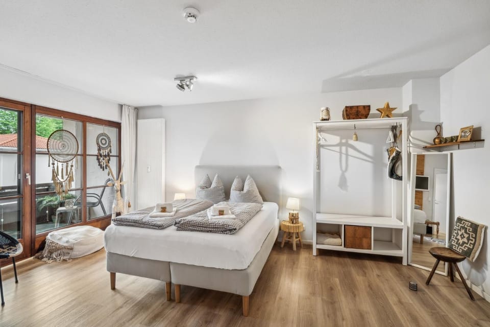 Bed, wardrobe