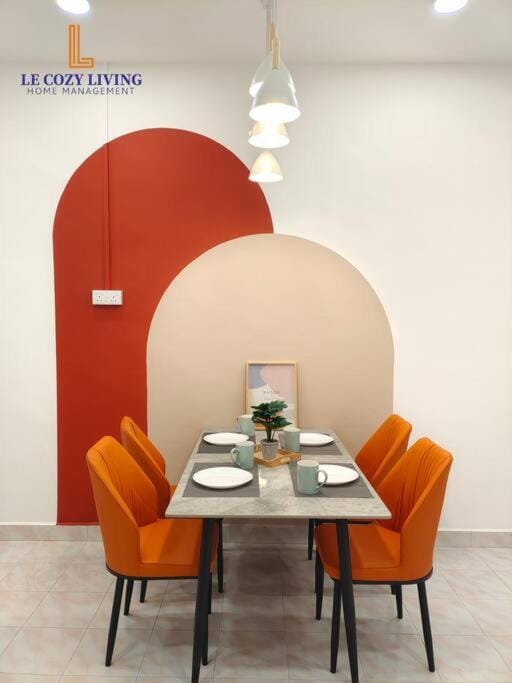 Seating area, Dining area