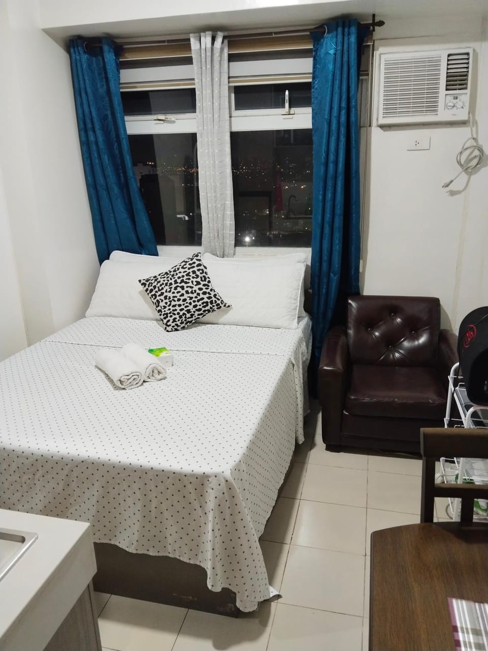 Nicecondote Capsule hotel in Mandaluyong