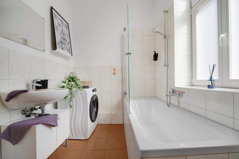 Bathroom, Bath, hair dryier, washing machine