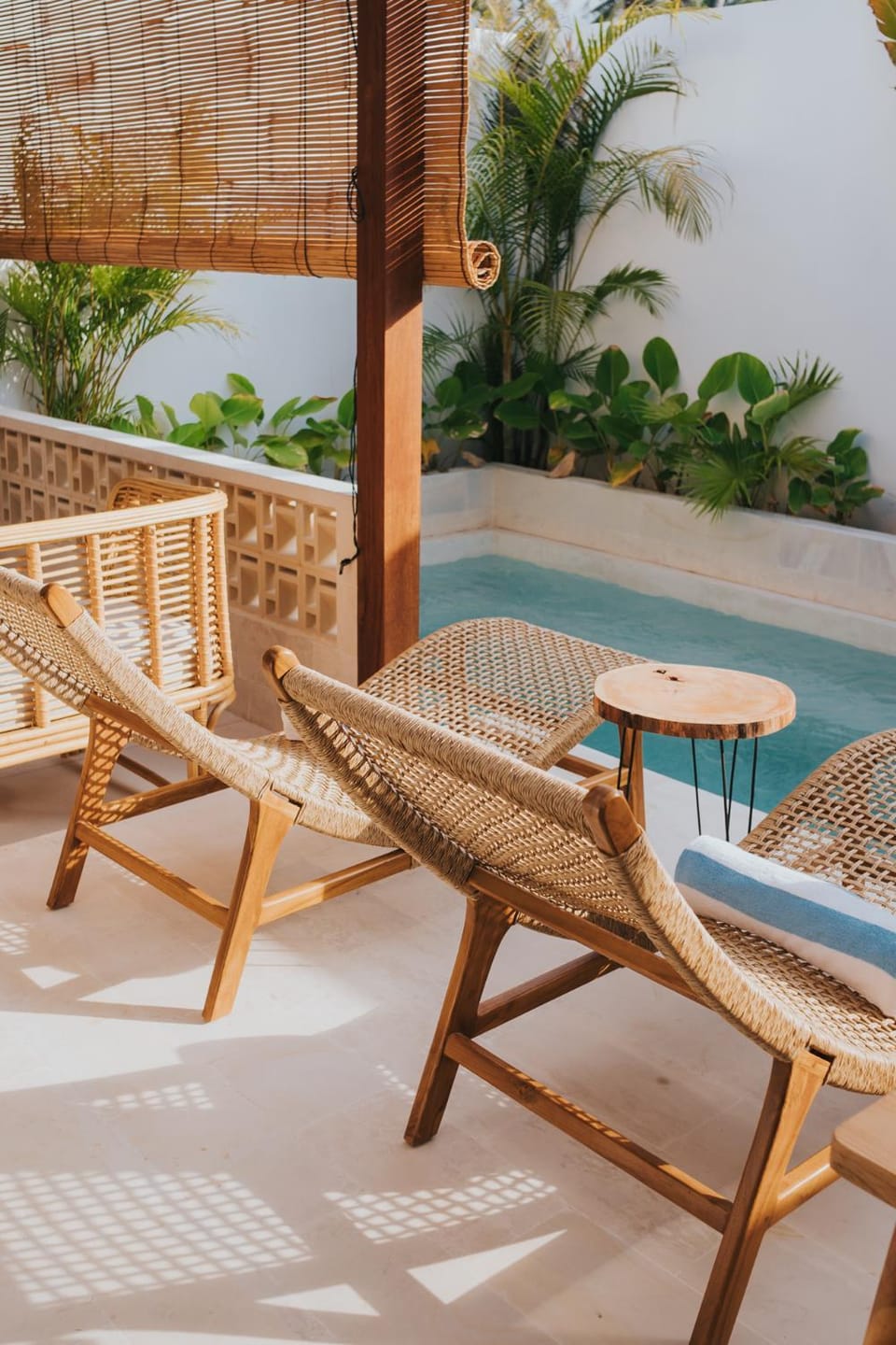 Pool view, Swimming pool, sunbed