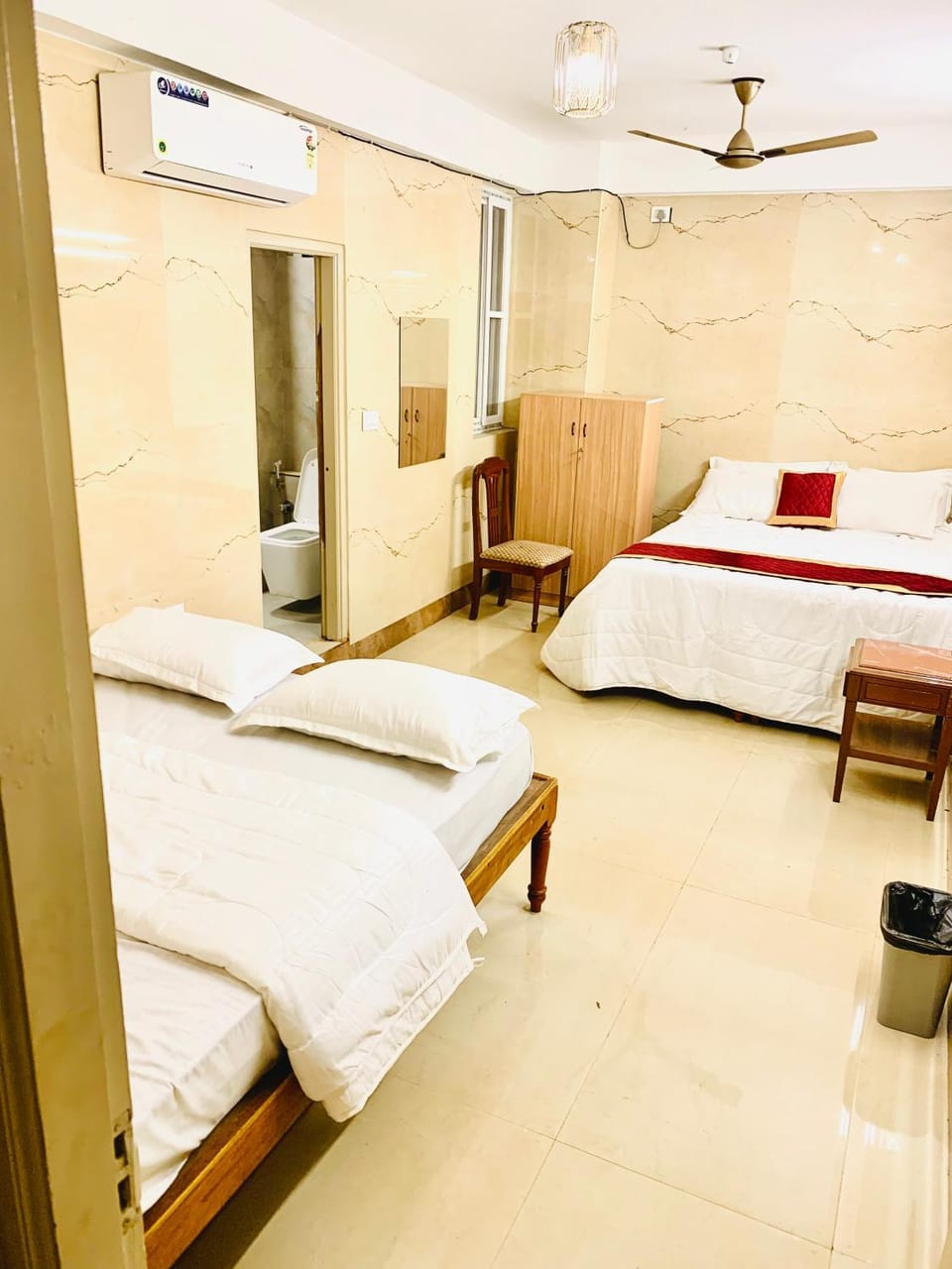 Photo of the whole room, Bedroom, towels, wardrobe, air conditioner