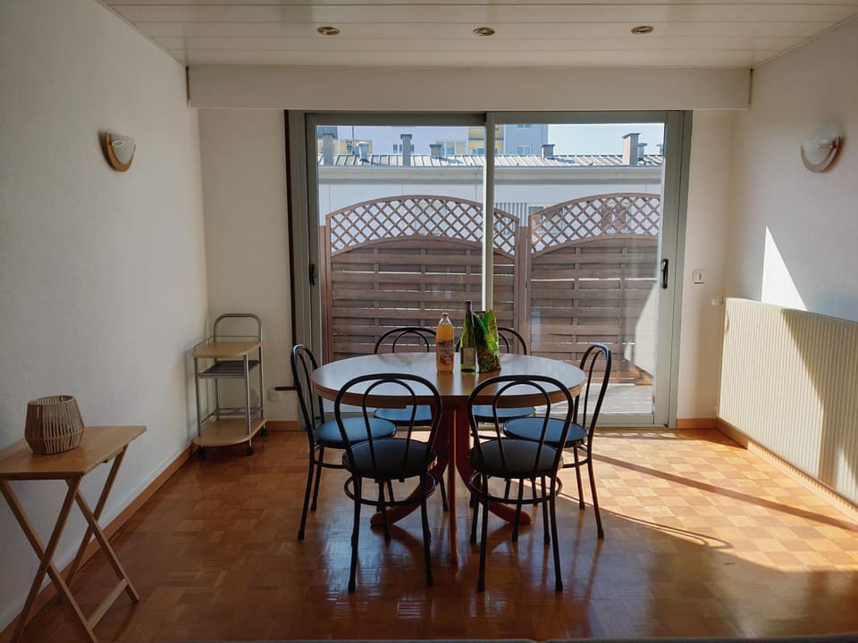 Balcony/Terrace, Dining area