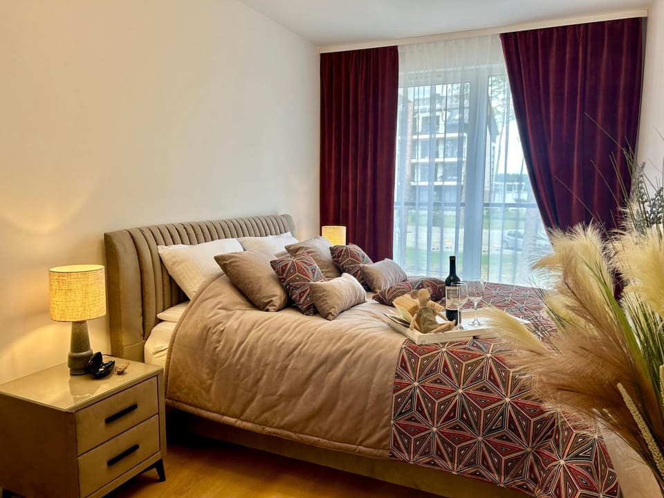 Bed, Photo of the whole room, Bedroom, Lake view