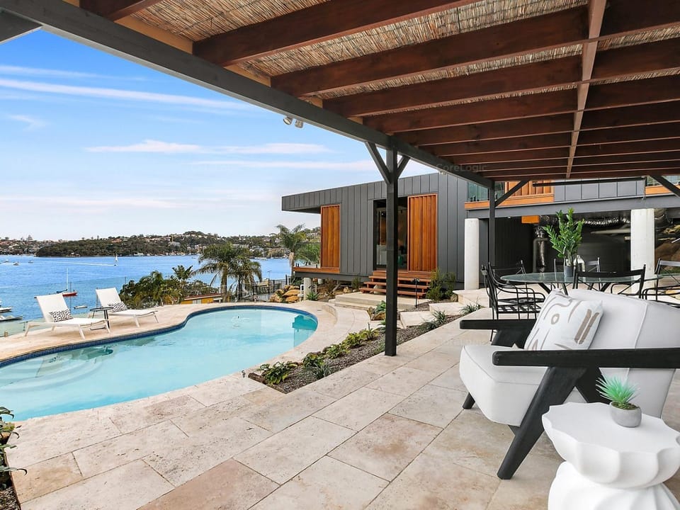 World Class Villa Manly Beach HarbourView Sauna Private Beach House in Sydney