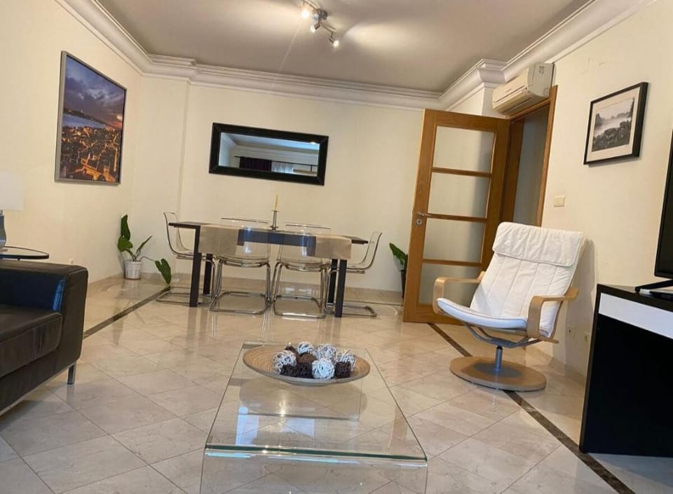 Living room, Seating area, Dining area, air conditioner