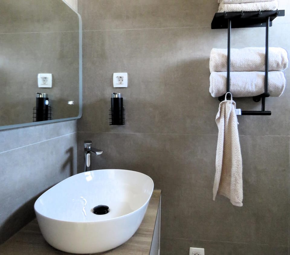 Duplex house Angela with private heated pool Apartment in Zadar County