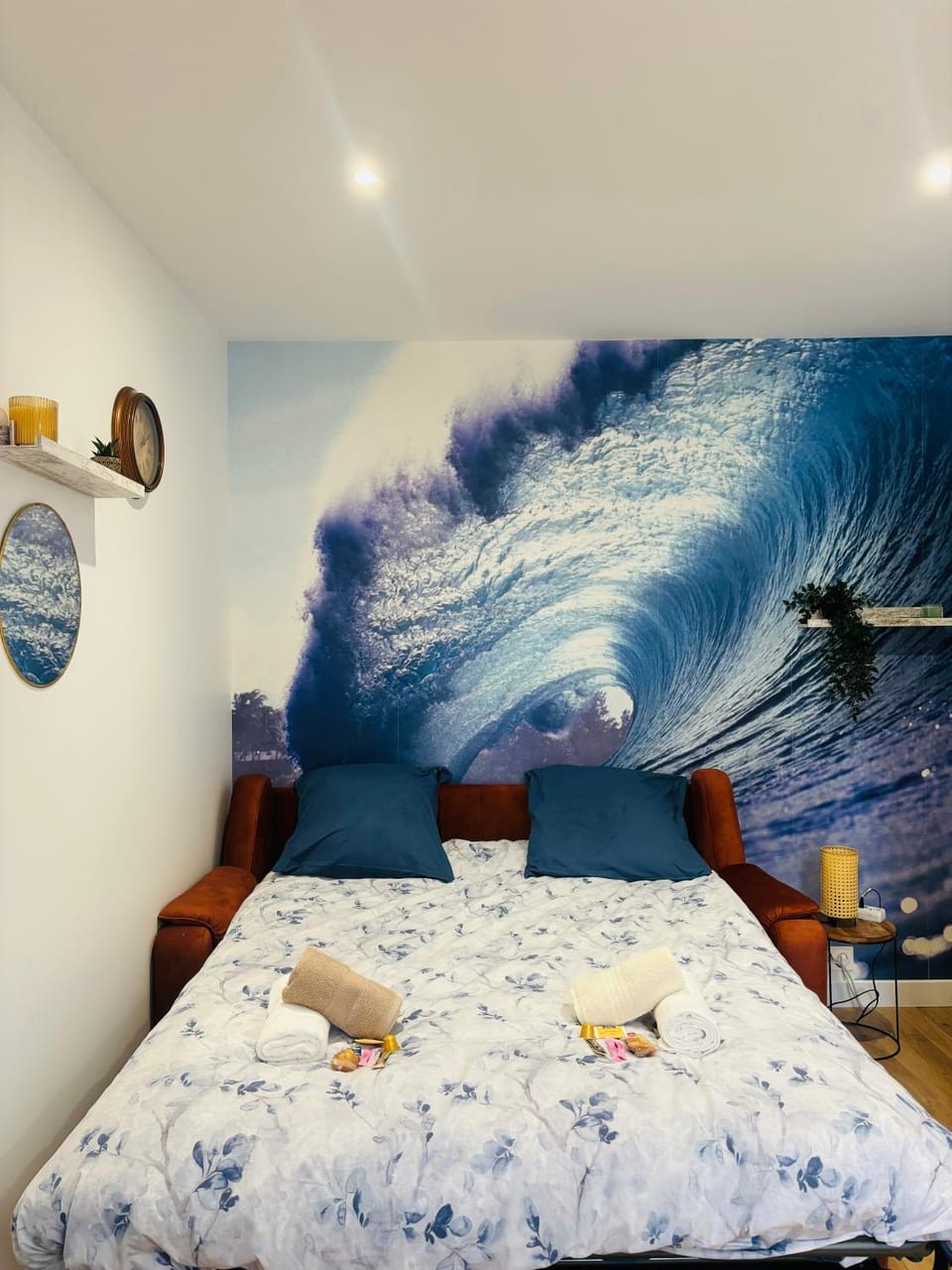 Bed, Photo of the whole room