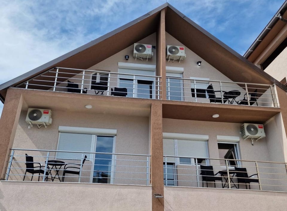 Property building, View (from property/room), Balcony/Terrace