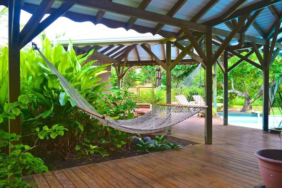 Villa Noix de cajou - Piscine Privée Jardin tropical, proche plages et centre ville Villa in Grande-Terre, Guadeloupe