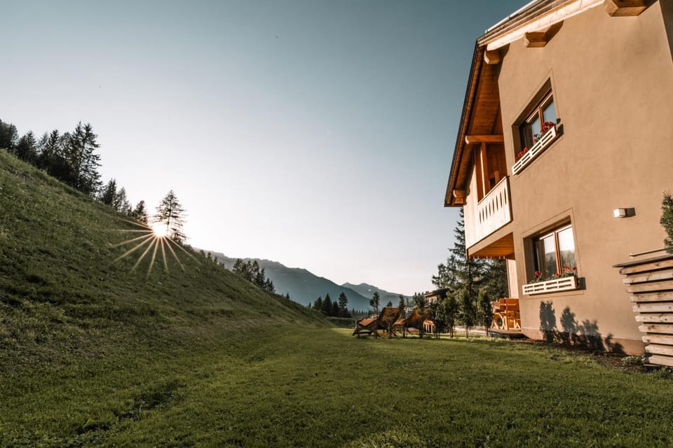 Day, Natural landscape, Garden, Garden view, Mountain view