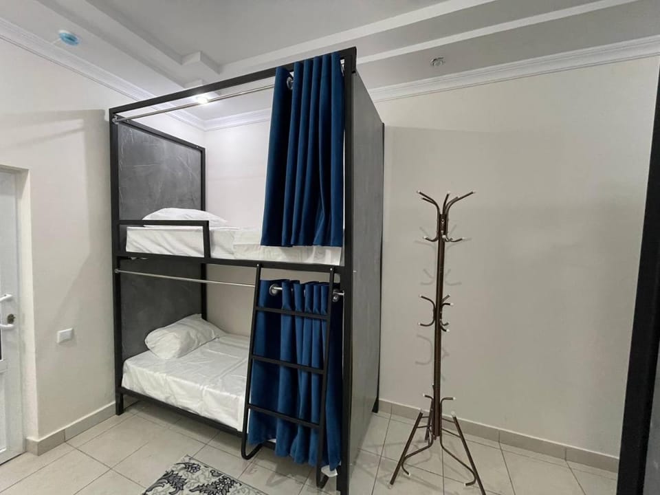Bed, Photo of the whole room, bunk bed