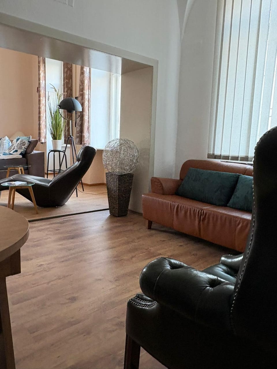 Nr 2 Gemütliche Suite mit King-Size Bett und Essbereich im Zentrum im Neubarockstyle Vacation rental in Erzgebirgskreis