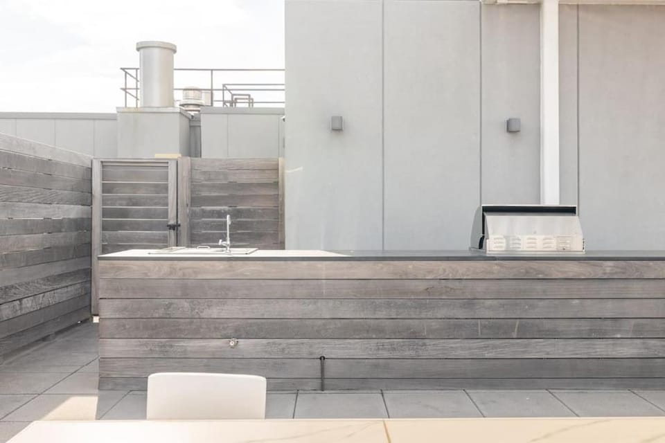 Travive New York Brand New Five Bedroom Penthouse Apartment in Lower Manhattan