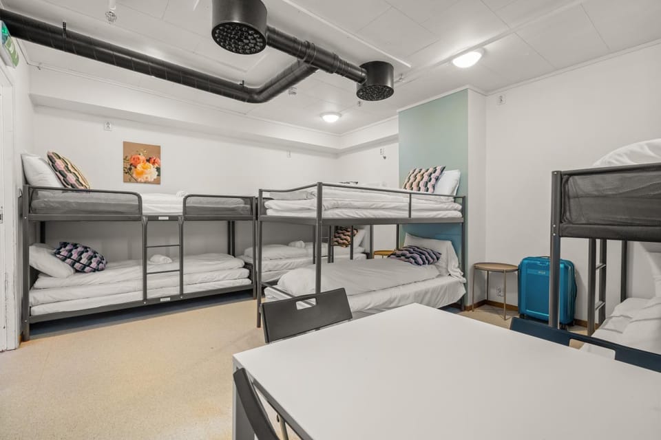 Photo of the whole room, bunk bed