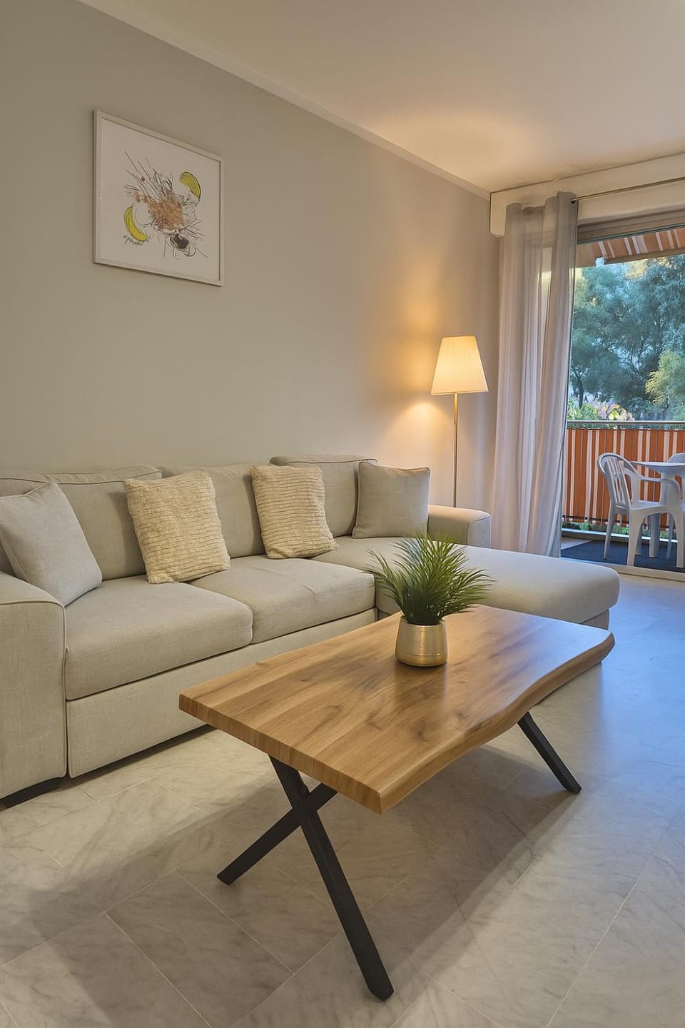 La Terrasse des Pins Spacieux et Familial Apartment in Antibes