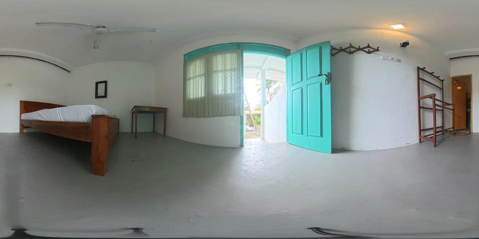 Asanka Surf House & Restaurant with pool Bed and Breakfast in Southern Province