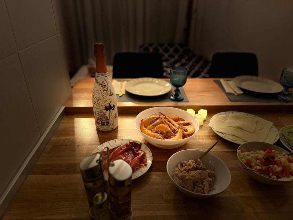 Food and drinks, Food, Lunch, Dinner