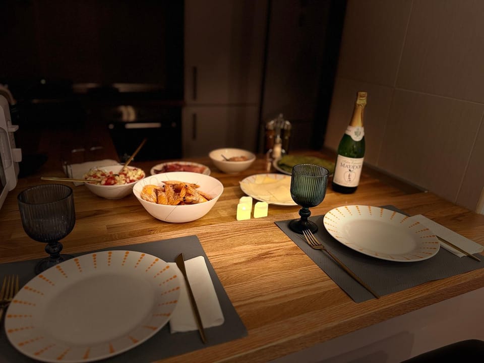 Food and drinks, Food, Lunch, Dinner