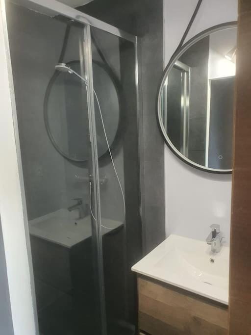 Appartement pour 1 à 4 Pers Terrasse et Parking Apartment in La Grande-Motte