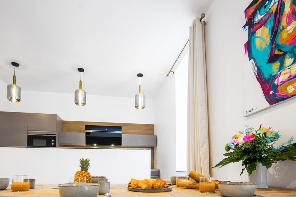 Kitchen or kitchenette, Food and drinks, Food