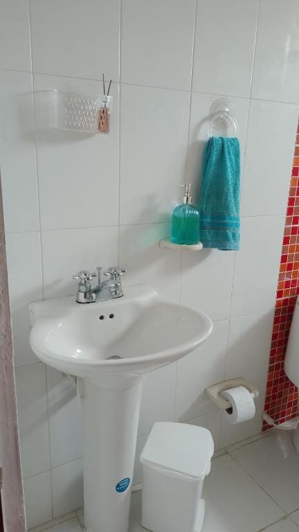 Confortable habitación en apartamento familiar en el Prado Vacation rental in Barranquilla
