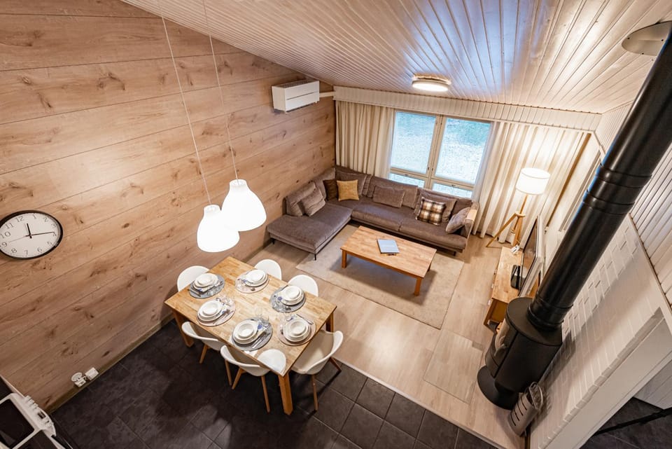 TV and multimedia, Living room, Photo of the whole room, Seating area, Dining area, fireplace, air conditioner