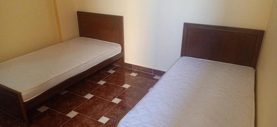 قريه سمر لاند علي البحر مباشرا و حمام سباحه للكبار والاطفال وامن Apartment in Hurghada
