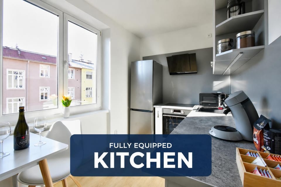 Kitchen or kitchenette, oven, stove