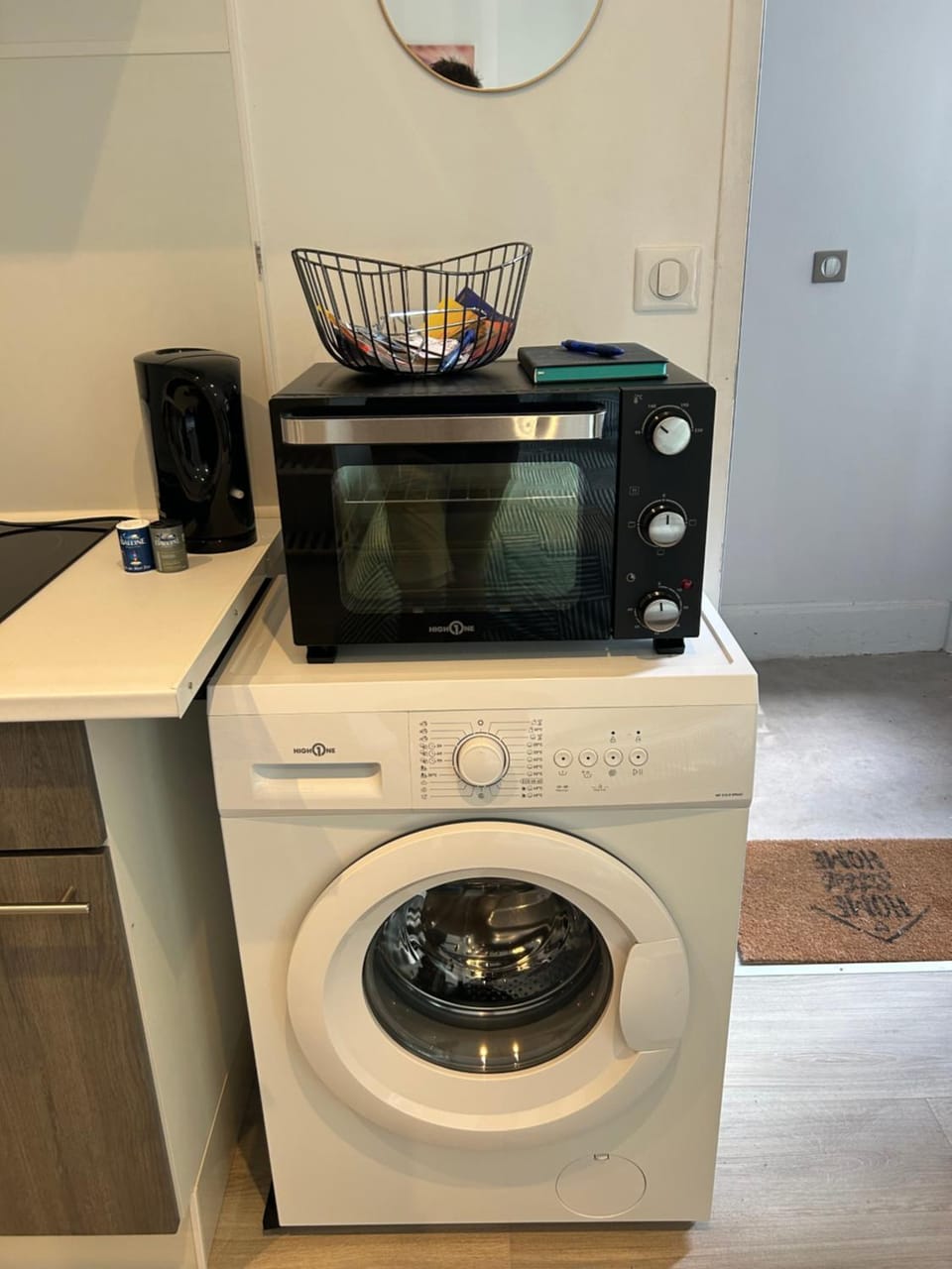 Coffee/tea facilities, oven, washing machine