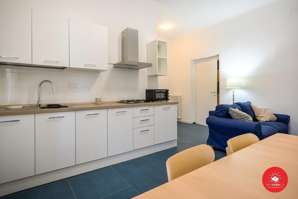 Kitchen or kitchenette, Living room, Seating area, Dining area, stove