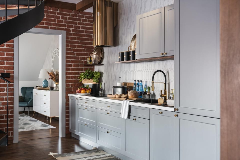 Kitchen or kitchenette, microwave, oven, kitchen, kitchen