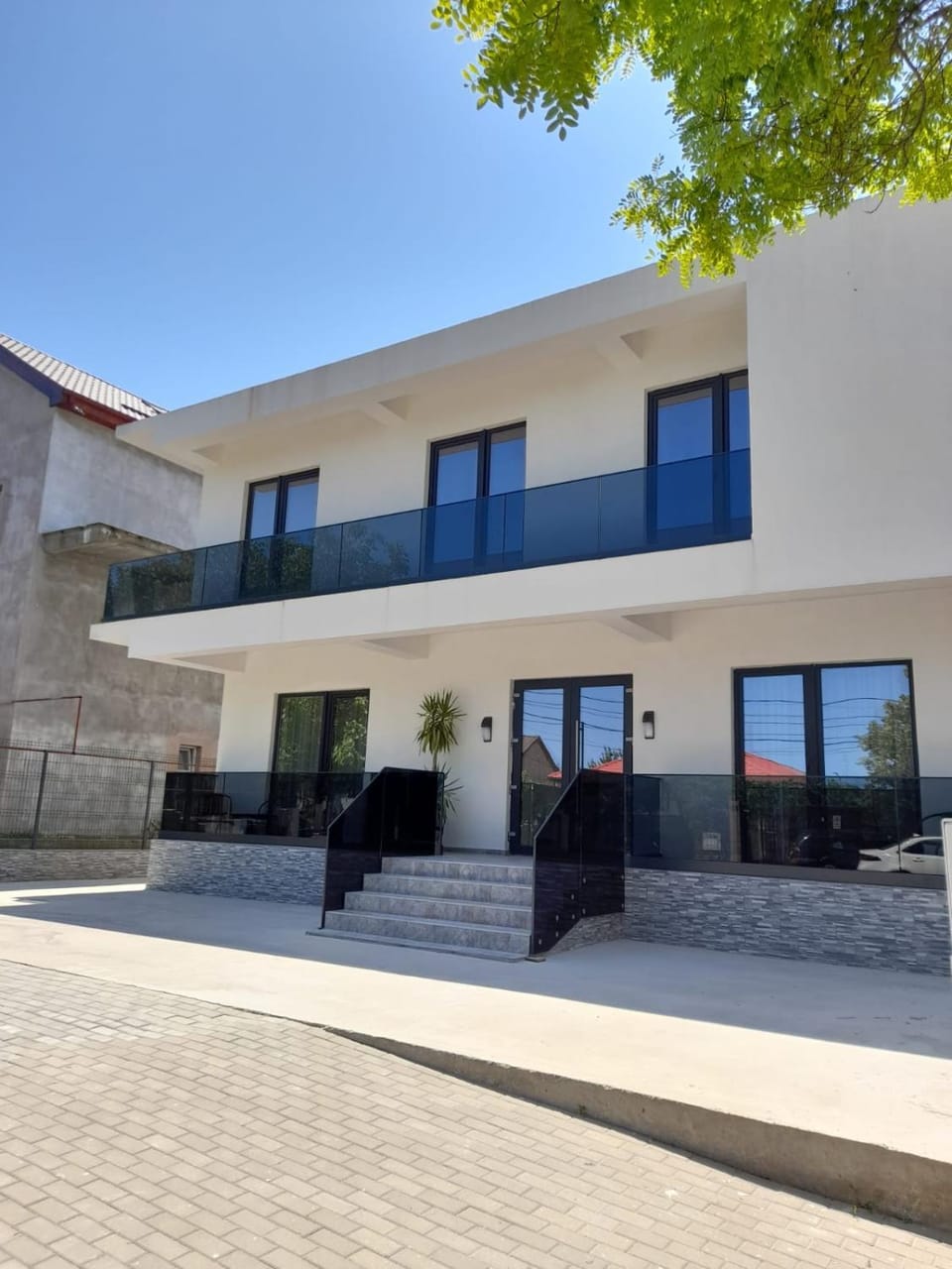 Property building, Facade/entrance, Off site