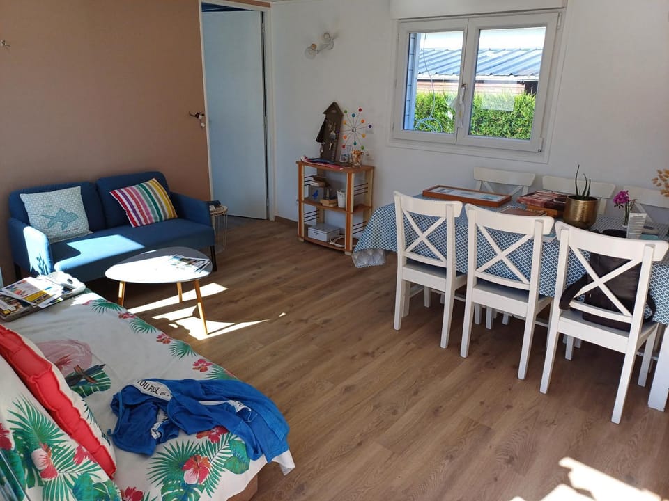 Romanjo Chalet in Normandy