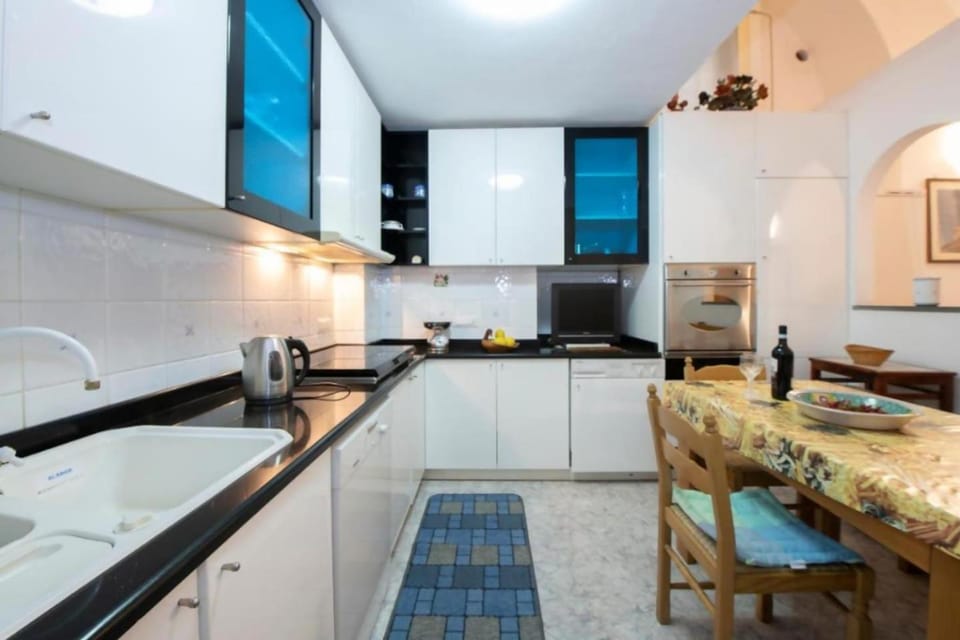 Blue Atrani Central House - 150 mt dalla spiaggia Apartment in Campania