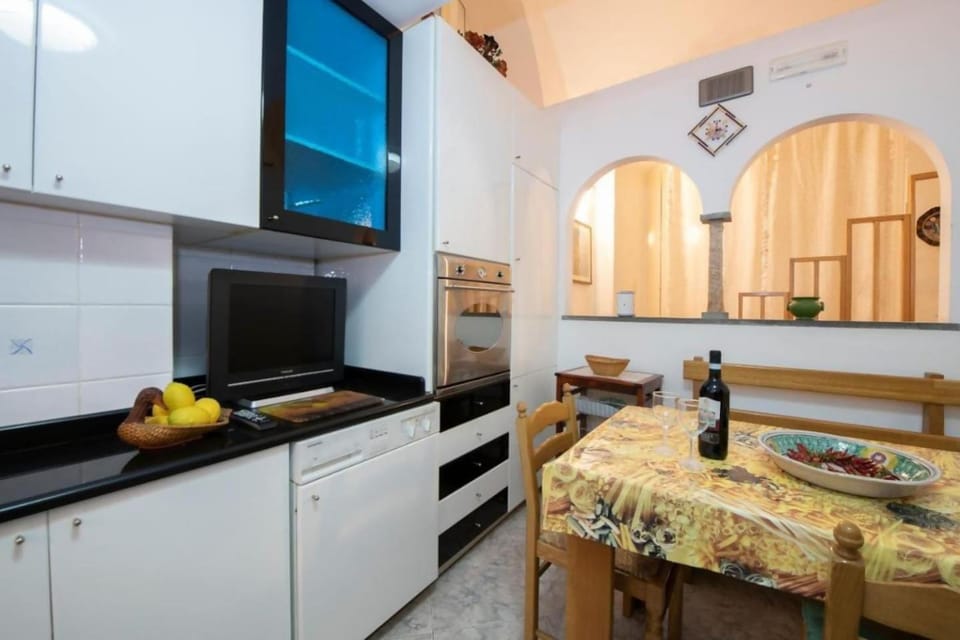 Blue Atrani Central House - 150 mt dalla spiaggia Apartment in Campania