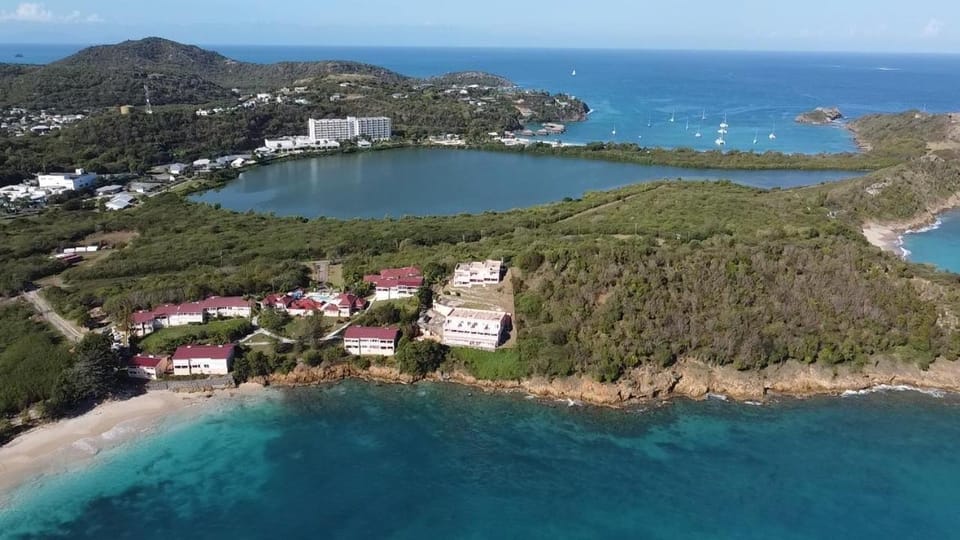Ocean breeze & views - studio Apartment in Antigua and Barbuda