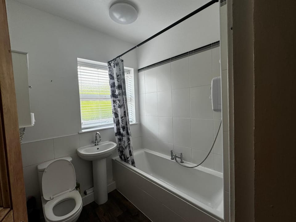 Single-Bedroom C3 Manchester Close To Bolton Centre Bed and Breakfast in England
