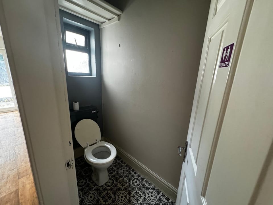 Single-Bedroom C3 Manchester Close To Bolton Centre Bed and Breakfast in England