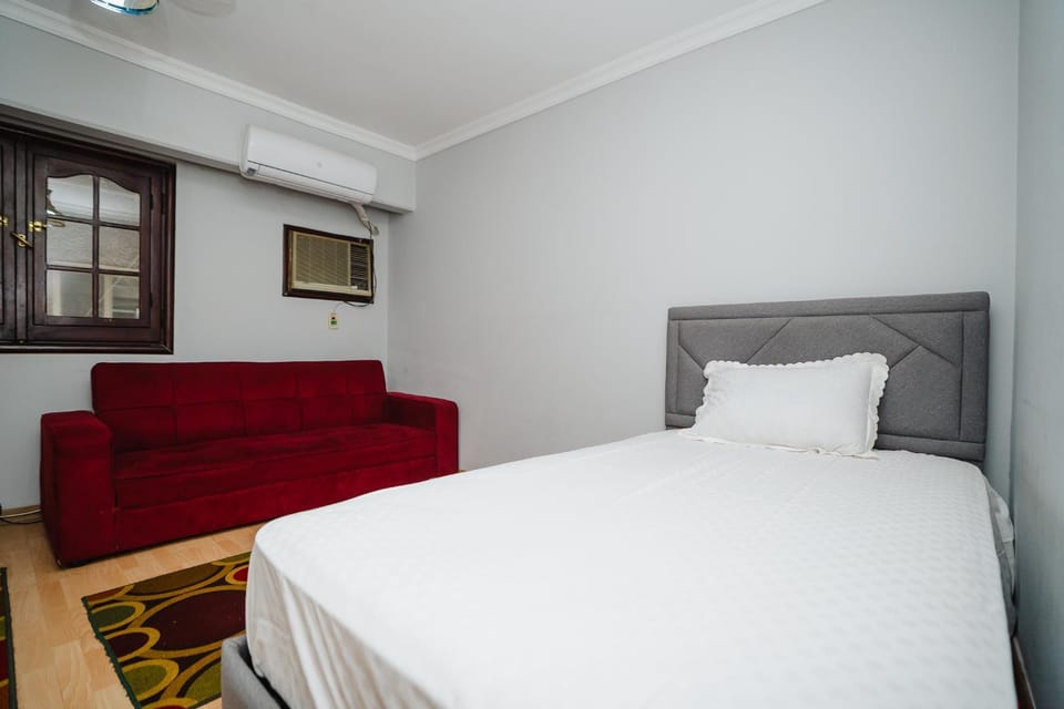 Elegant Stay in Mohandessin Apartment in Egypt
