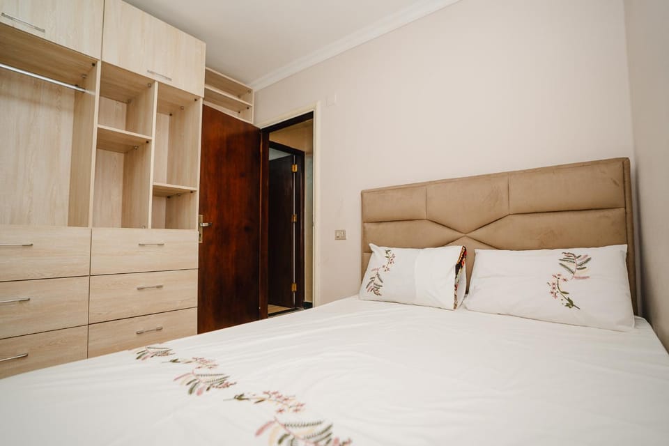 Elegant Stay in Mohandessin Apartment in Egypt