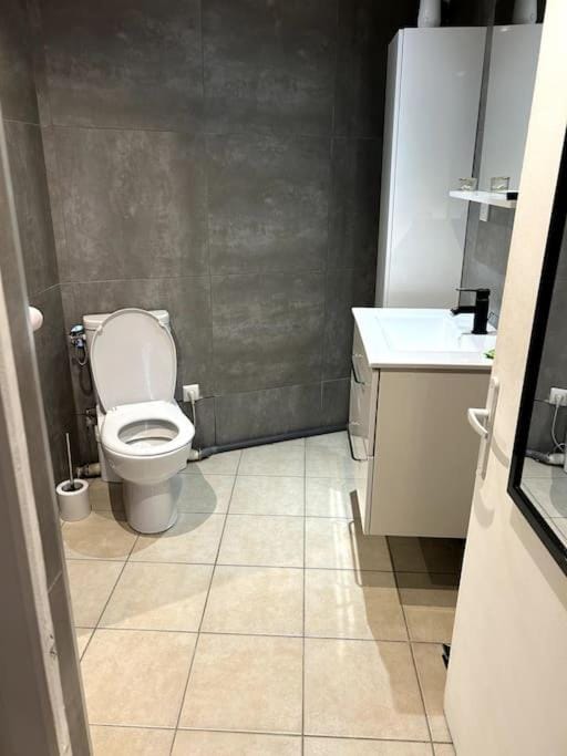 Toilet, Bathroom
