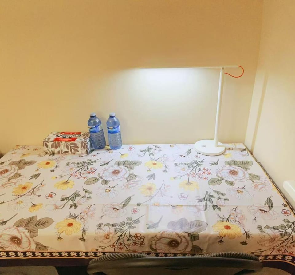 Seating area, Bedroom